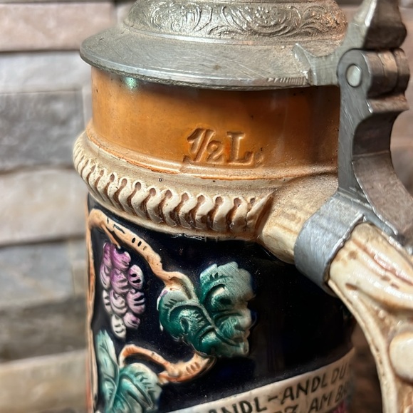 German beer stein with musical wind up - Picture 4 of 10